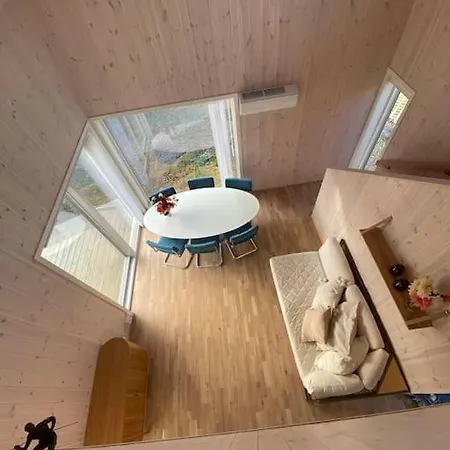 Borestranda - Nytt Strandhus Med 6 Sengeplasser! *