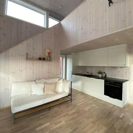 Holiday home Borestranda - Nytt Strandhus Med 6 Sengeplasser!